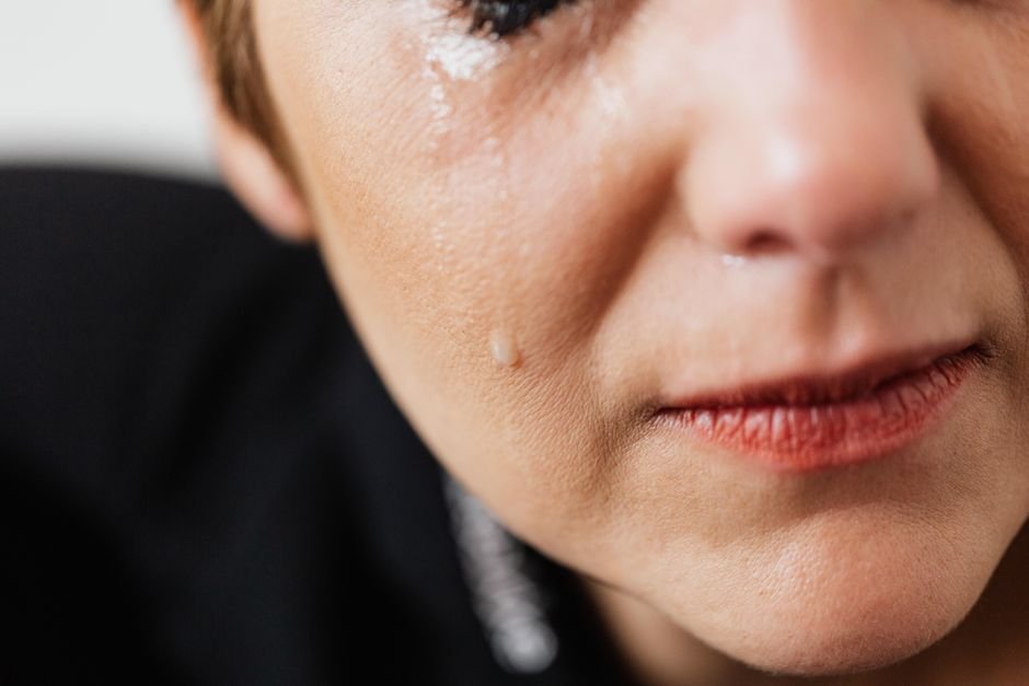 Sonhar com a mãe chorando