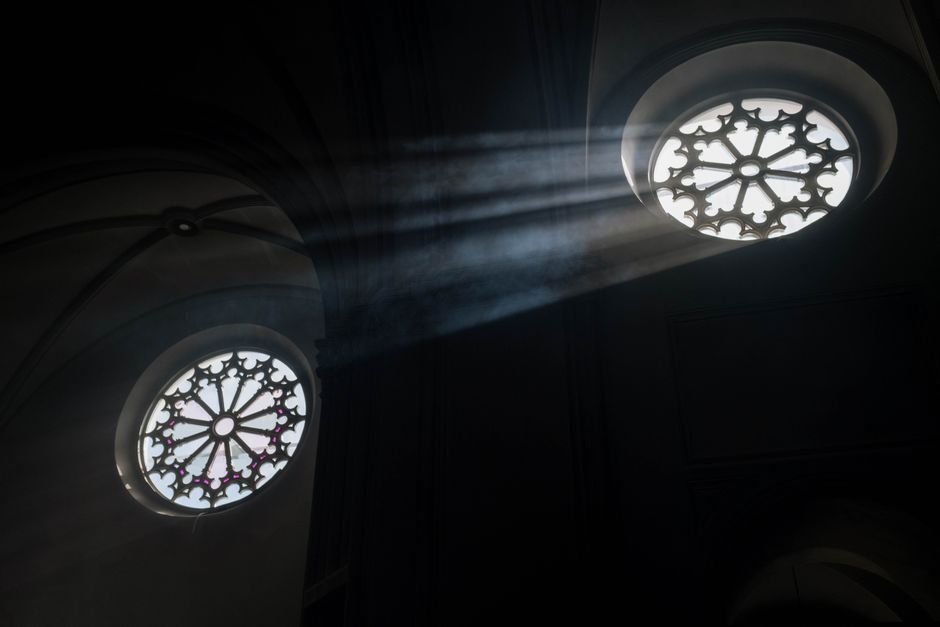 Sonhar com Deus como luz intensa