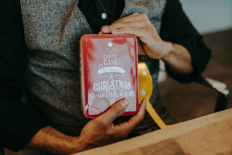Sonhar que ganha chocolate de alguém