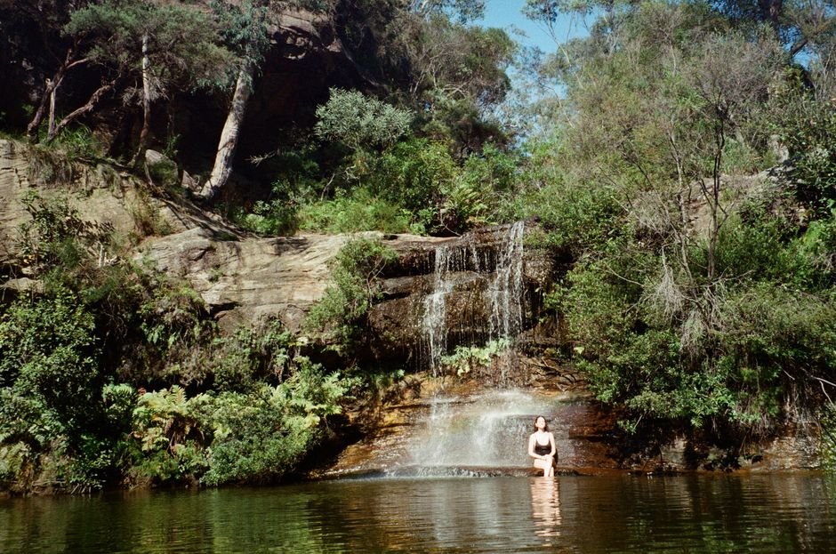 Sonhar tomando banho de cachoeira