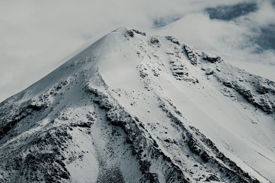 Sonhar com montanha nevada ou muito fria