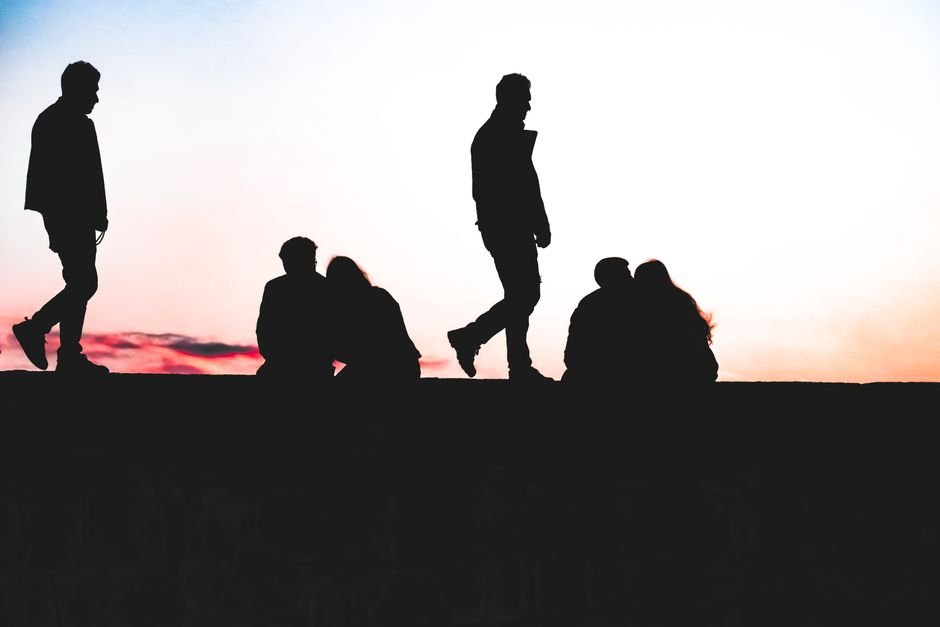 Amigos, inimigos e o pessoal de perto