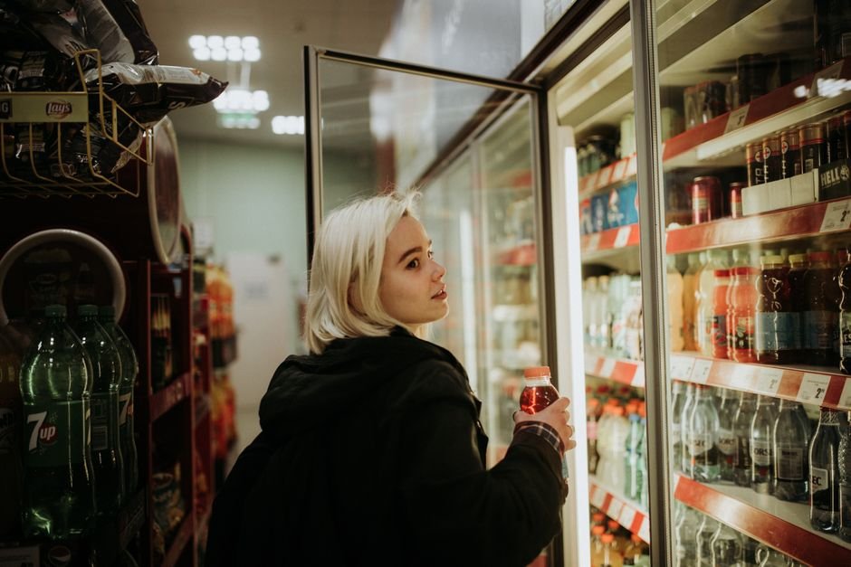 Sonhar comprando uma geladeira