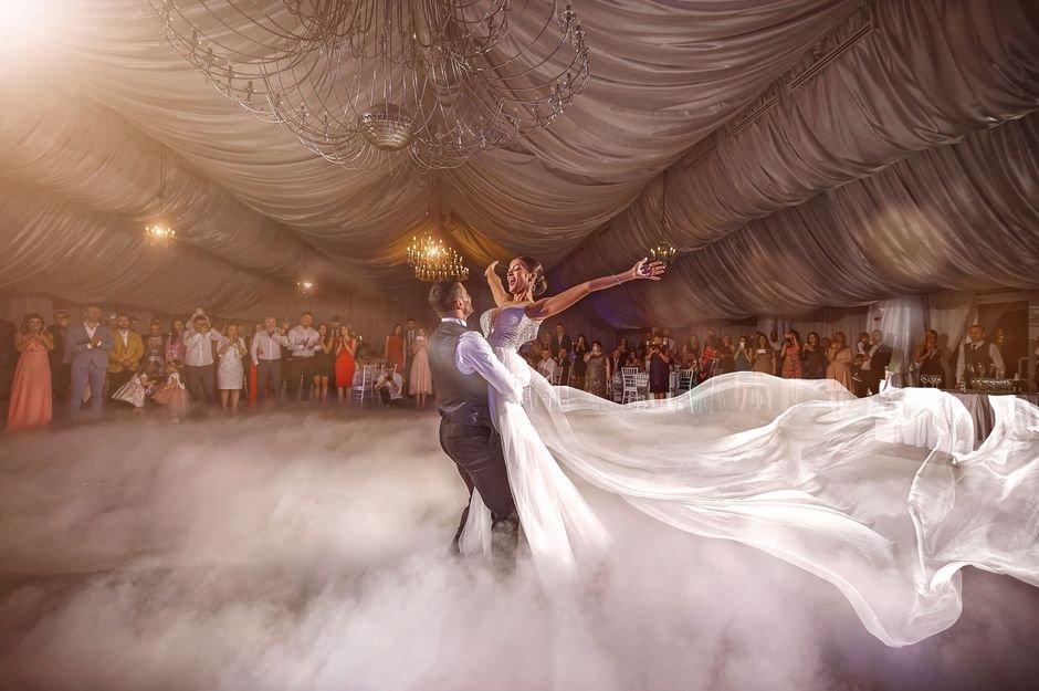 Sonhar dançando valsa em um casamento