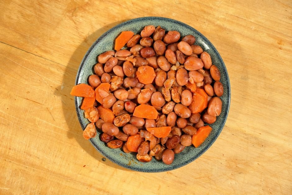 Sonhar com Feijão Cozido Pronto para Comer