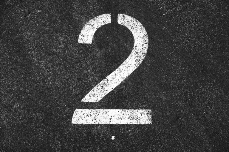 Sonhar com o Número 2: Dualidade, Parceria ou Aviso de Equilíbrio?
