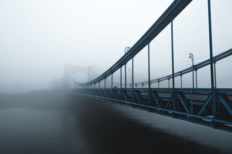 Sonhar com Ponte: O Que Essa Travessia Revela Sobre Sua Vida?