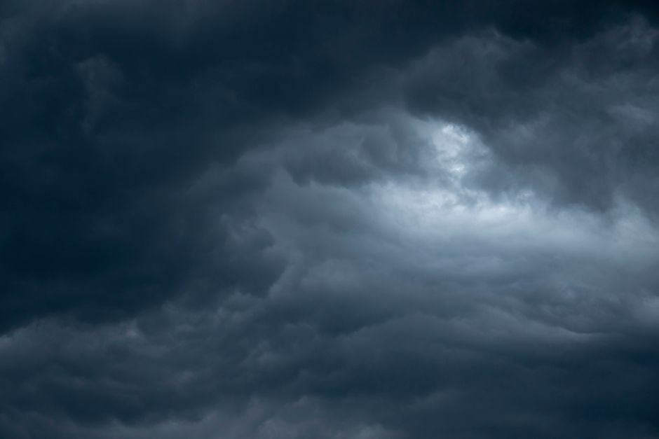 Sonhar com um aviso de granizo antes da tempestade chegar