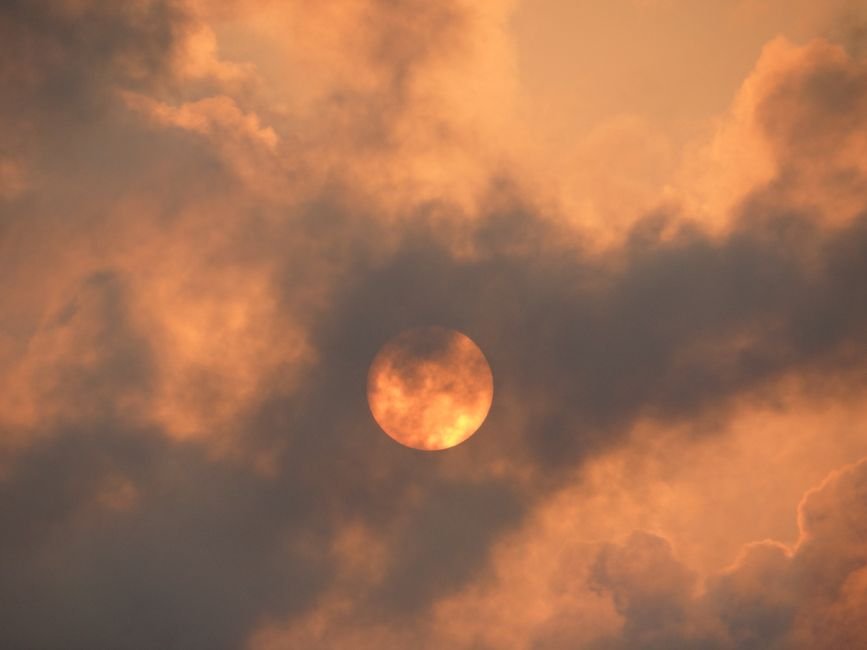 Sonhar com um sol amarelo muito forte