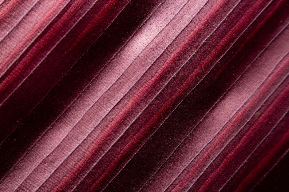 Sonhar com vermelho escuro, quase marrom